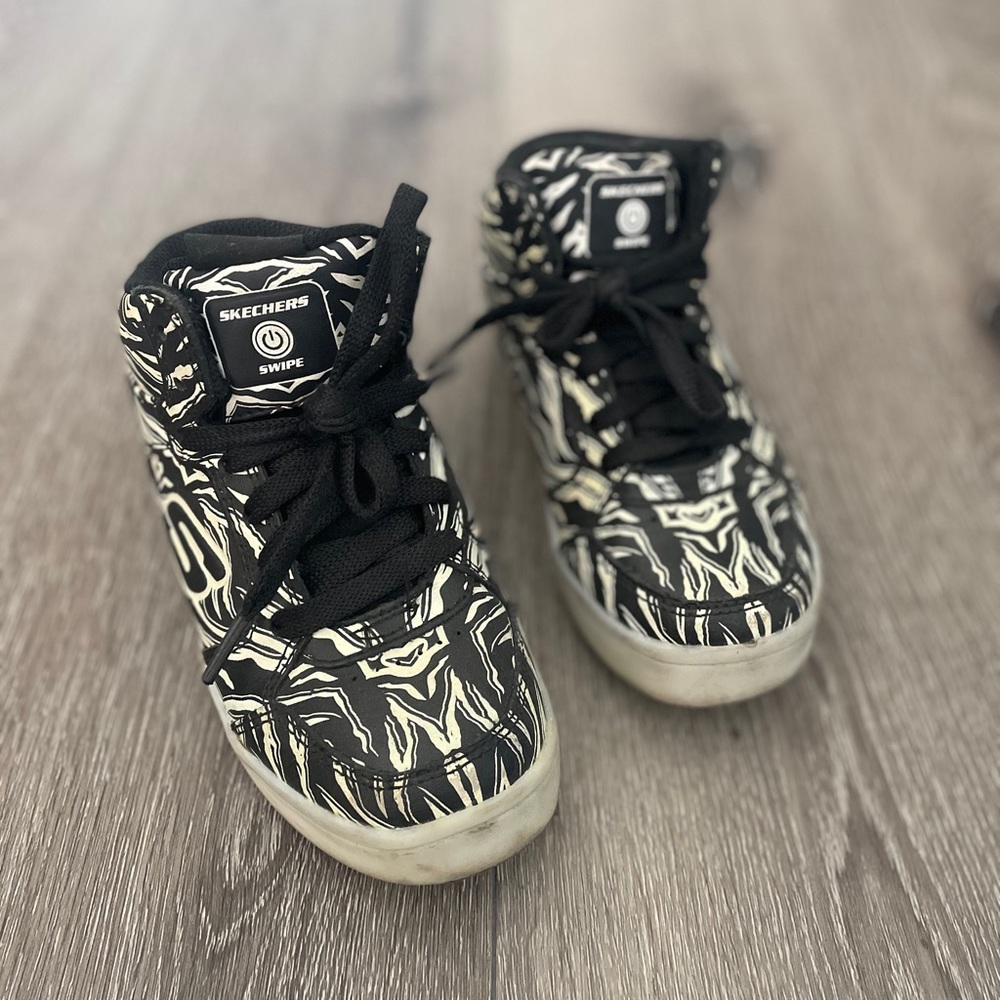 Skechers City Lights Light Up Sneakers, size 12